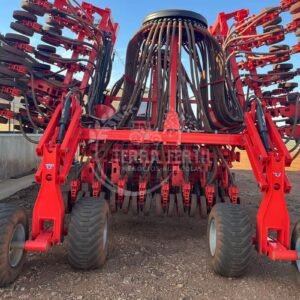 Semeadora Kuhn Quadra Airflow 2022 Usada 44 Linhas Variável