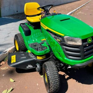 Trator de Jardim John Deere X127 2023 Quase Novo - Imagem 3