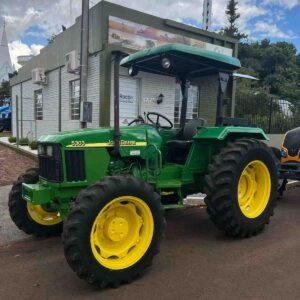 Trator John Deere 5303