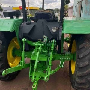 Trator John Deere 5303 - Imagem 4