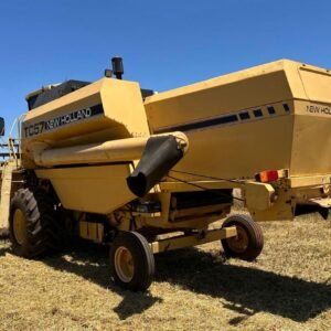 Colheitadeira New Holland TC57 - Imagem 4