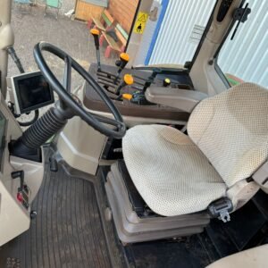 Trator John Deere 6150J - Imagem 4